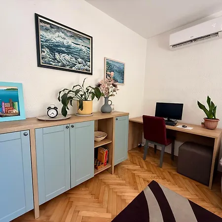 Appartamento Nika, Free Parking And Wifi