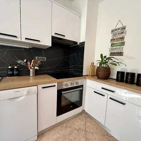 Apartment Nika, Free Parking And Wifi *